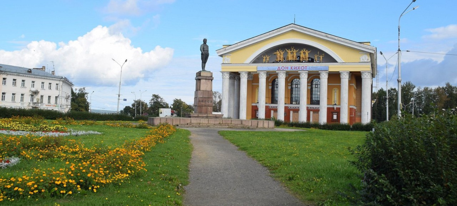 Площадь Кирова — центральная площадь Петрозаводска, Музыкальный театр, Дом  культуры, достопримечательности Карелии