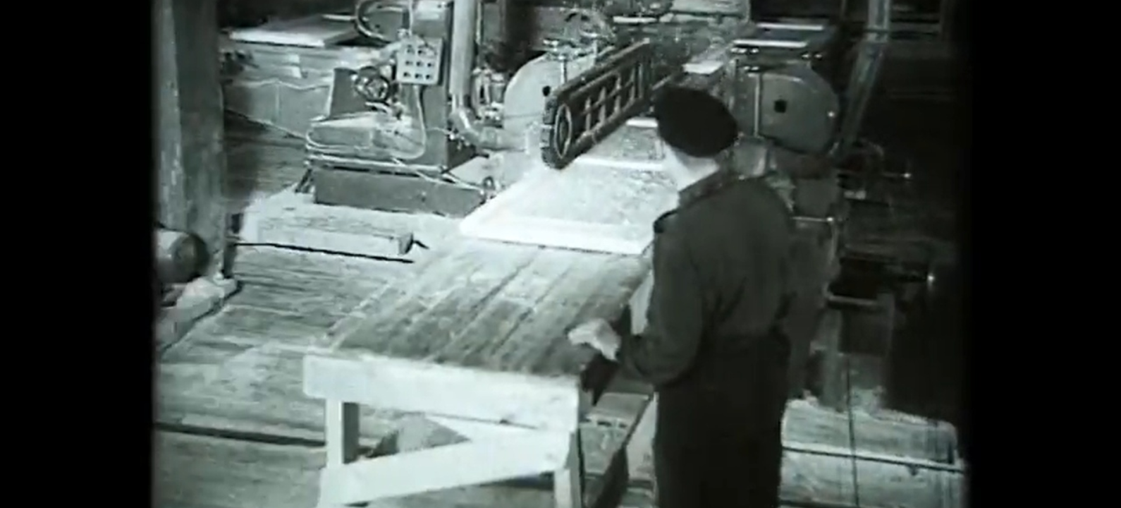 Апрель 1958 года